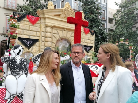 La responsable provincial de Acción Institucional de Cs, Concha Insúa, la directora general de Turismo, Marian Adán, y el delegado provincial del área, Gustavo Rodríguez (CS)