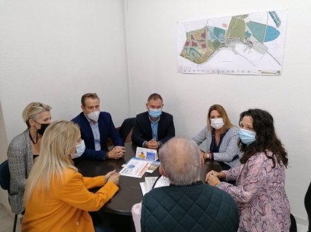 Reunión de dirigentes de Cs tras la declaración de Salobreña como Municipio Turístico de Andalucía (CS) 