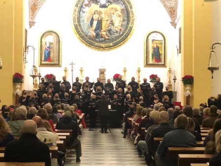 Actuación del Coro Ciudad de Almuñécar (AYTO. ALMUÑÉCAR)