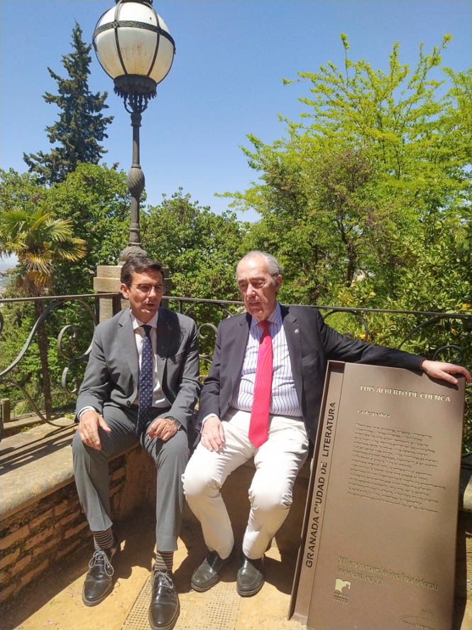 Recepción a Luis Alberto de Cuenca en el Carmen de los Mártires (AYUNTAMIENTO) 