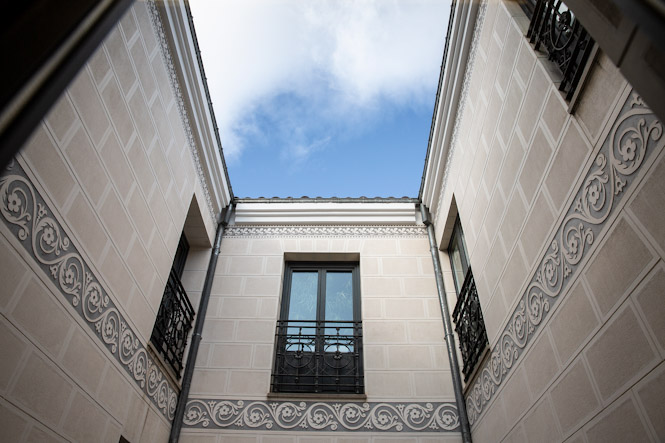 Colegio de Aparejadores y Arquitectos Técnicos de Granada 