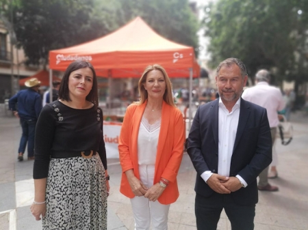 Concha Insúa, en el centro de la imagen, lidera la lista de Cs por la provincia de Granada para las próximas autonómicas (CS ANDALUCIA)