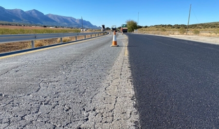 Carretera asfaltada con Masai (JUNTA)