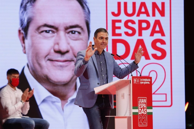 El presidente del Gobierno y secretario general del PSOE, Pedro Sánchez, en el acto de proclamación de Juan Espadas (ÁLEX CÁMARA / EUROPA PRESS)