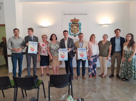 Presentación informativa de un programa sobre nutición y hábitos de vida saludables (JAVIER ALGARRA/ AYUNTAMIENTO)