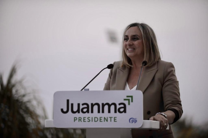 Marifrán Carazo durante la visita a Almuñécar (PP) 