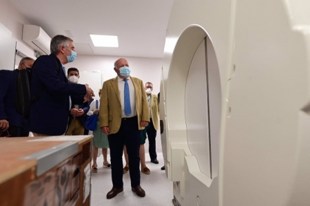 Visita en el Virgen de las Nieves a las nuevas instalaciones `GammaKnife` (JUNTA) 