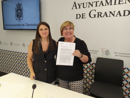Imagen de la firma del convenio (AYTO. GRANADA) 