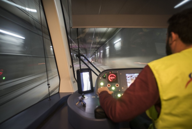 Metro de Granada en un tunel (JUNTA)