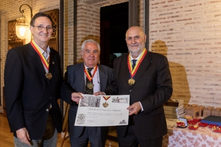 Francisco Martínez, a la derecha, junto a Enrique Fink y José Luis Martín Montesinos (JUAN PEIRÓ) Francisco Martínez, a la derecha, junto a Enrique Fink y José Luis Martín Montesinos (JUAN PEIRÓ)