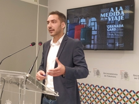 El concejal de Turismoen el Ayuntamiento de Granada, Eduardo Castillo (JAVIER ALGARRA / AYUNTAMIENTO)