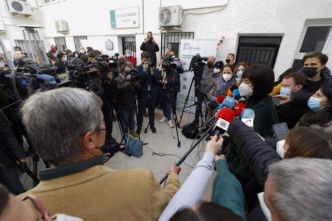 La Ministra de Ciencia e Innovación, Diana Morant, atiende a los medios (ÁLEX CÁMARA - EUROPA PRESS)