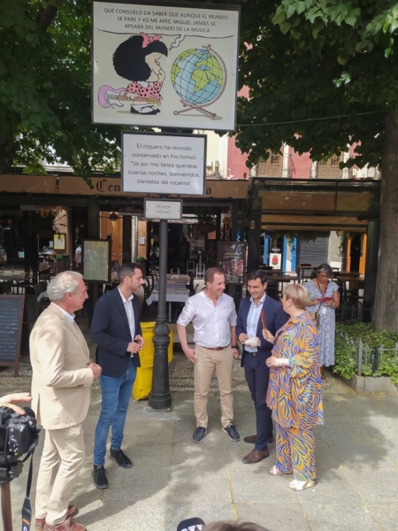 Inauguración del corpus chico en la Plaza Bibrrambla (JAVIER ALGARRA /AYUNTAMIENTO)