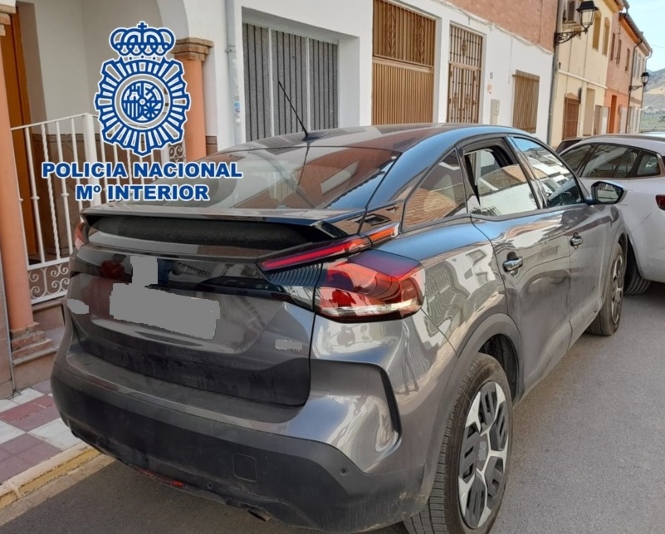 Uno de los vehículos recuperados (POLIIA NACIONAL)