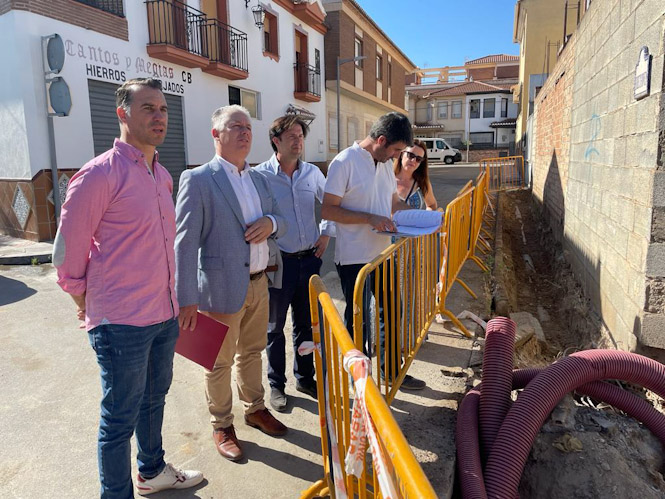 Imagen de la visita a las obras (DIPGRA)