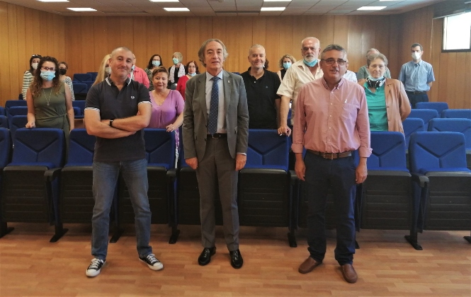 Foto de familia de los participantes en las jornadas (JUNTA)