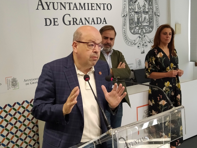 el concejal de Ciencia e Innovación, Transformación Digital y Ciudad Inteligente en el Ayuntamiento de Granada, Francisco Herrera (JAVIER ALGARRA / AYUNTAMIENTO)