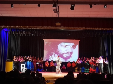 Carmen Robles durante su actuación en la Casa de la Cultura de Monachil (AYTO. MONACHIL) Carmen Robles durante su actuación en la Casa de la Cultura de Monachil (AYTO. MONACHIL)
