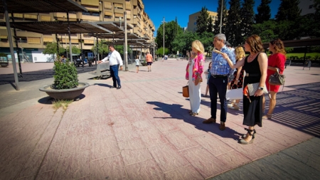 Imagen de la visita a la Plaza de la Caleta (PP)