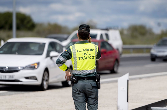 Un agente de la Guardia Civilen una imagen de archivo (ALBERTO ORTEGA - EUROPA PRESS) 