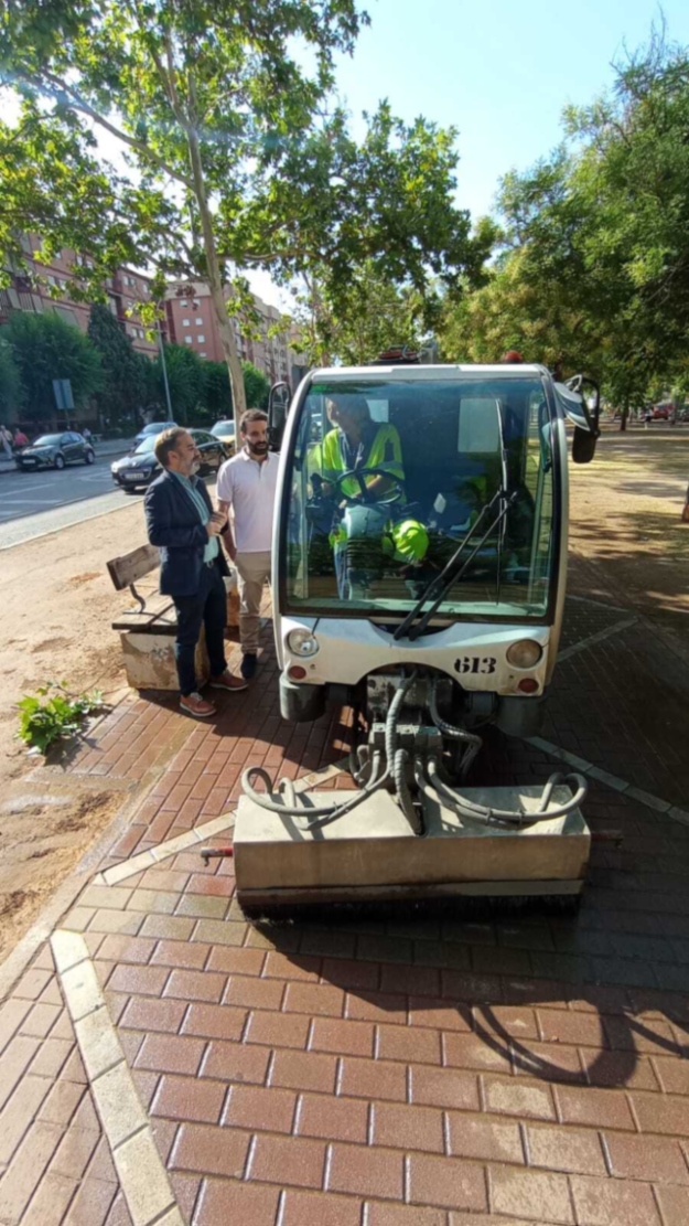 Plan de choque de limpieza en Granada (AYTO. GRANADA)