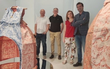 Imagen de la visita a la exposición (CAJAGRANADA FUNDACIÓN)