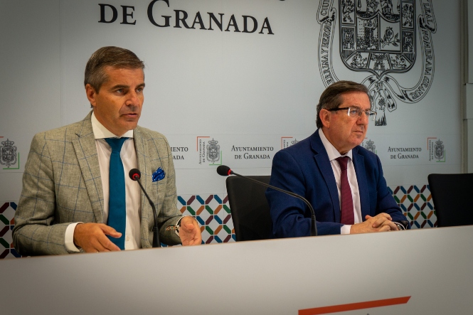 César Díaz y Luís González en rueda de prensa (PP)