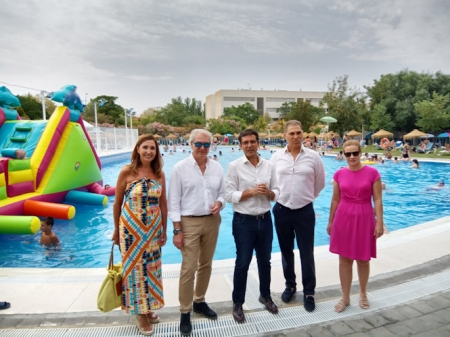 Imagen de la visita a la piscina de Almanjáyar (AYTO. GRANADA)