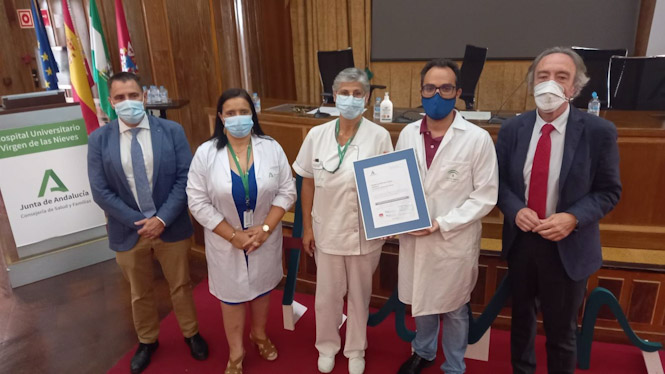 La unidad de Farmacia del Hospital Universitario Virgen de las Nieves recibe la certificación de calidad (JUNTA DE ANDALUCÍA)