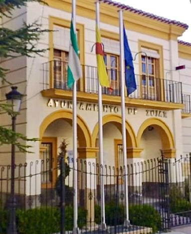 Fachada del Ayuntamiento de Zújar (PP)