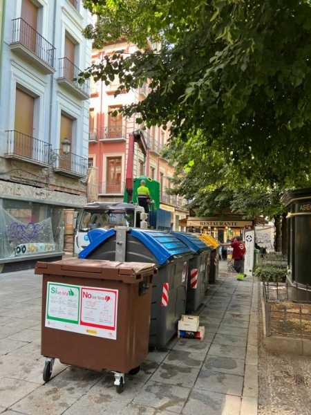 Contenedor marrón en la capital (AYTO. GRANADA) 