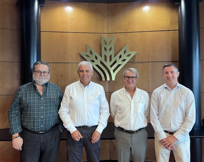 Firma del convenio con FAECA (CAJA RURAL)