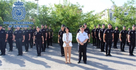 Foto de familia de los policías-alumnos (POLICÍA NACIONAL) 