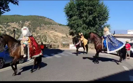 Bérchules celebra su Nochevieja de agosto (FACEBOOK `AMIGOS DE BÉRCHULES`) Bérchules celebra su Nochevieja de agosto (FACEBOOK `AMIGOS DE BÉRCHULES`)