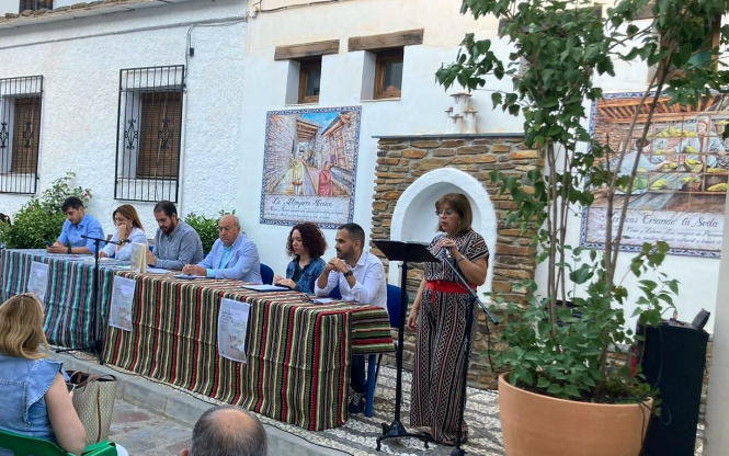 Imagen de la presentación del libro (DIPGRA) 