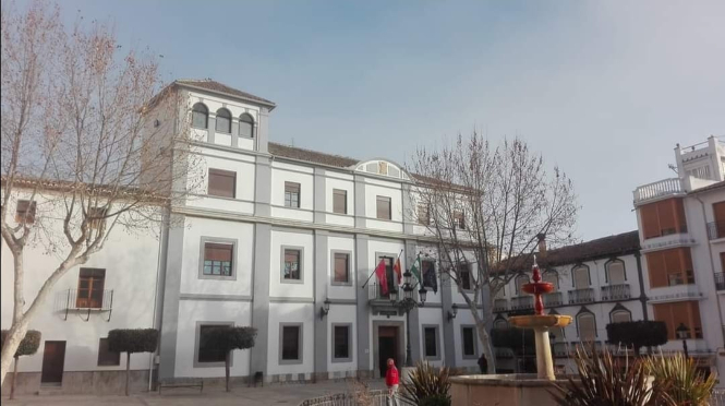 Fachada del Ayuntamiento de Baza (PP) 