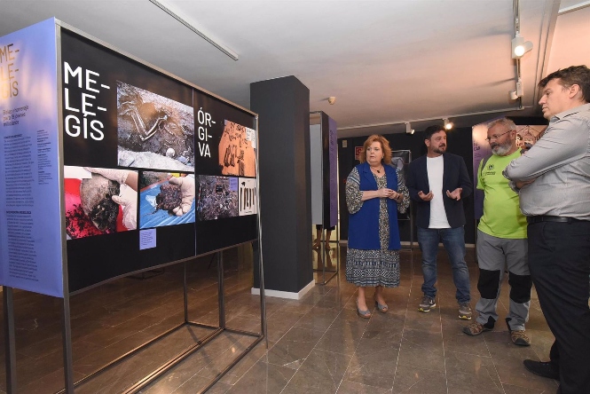 Exposición sobre las fosas del franquismo en la Casa Molino, en su apertura el pasado junio (DIPUTACIÓN) 