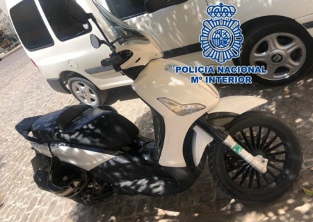 Imagen de la motocicleta recuperada (POLICÍA NACIONAL) 