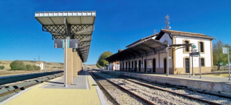 Estación de Moreda. (RENFE) Estación de Moreda. (RENFE)