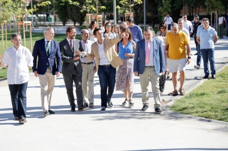 Visita al barrio de los Pajaritos (JAVIER ALGARRA / AYUNTAMIENTO) 