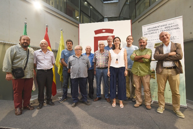 Firma del convenio (R. MARTÍNEZ / DIPGRA) 