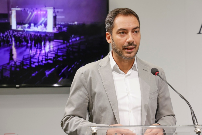 El concejal de Turismo y Juventud de Granada, Eduardo Castillo (JAVIER ALGARRA / AYUNTAMIENTO) 