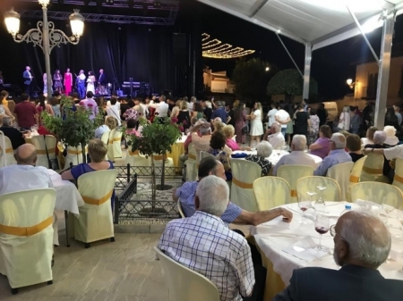 Cena de mayores de Otura (AYTO. OTURA) Cena de mayores de Otura (AYTO. OTURA)