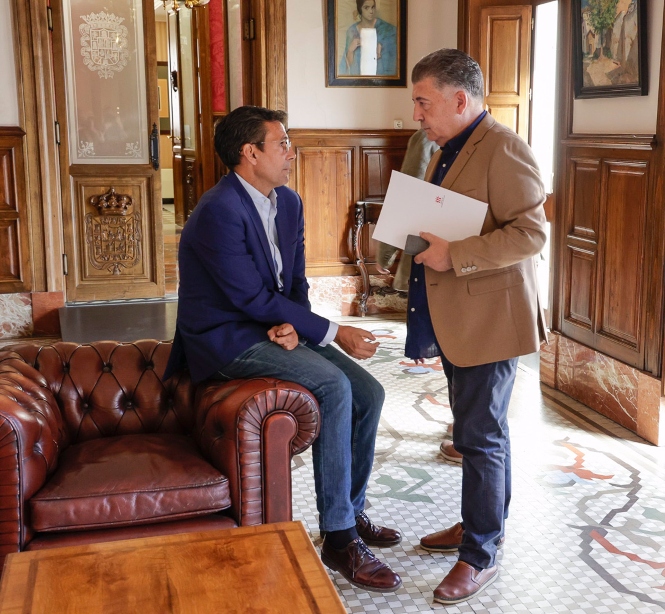 Francisco Cuenca y Manuel Martín, en el Ayuntamiento de Granada (AYUNTAMIENTO) 