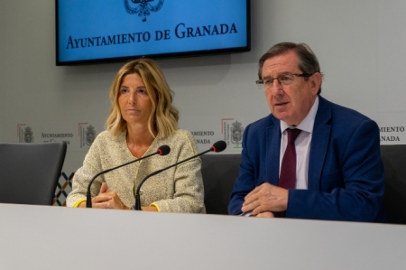 Eva Martín y Luis González en rueda de prensa (PP)