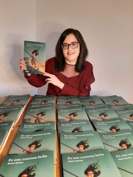 La escritora granadina, Beatriz Benítez (EDITORIAL KURERE) La escritora granadina, Beatriz Benítez (EDITORIAL KURERE)