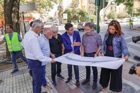 Imagen de la visita a La Chana (JAVER ALGARR / AYUNTAMIENTO)