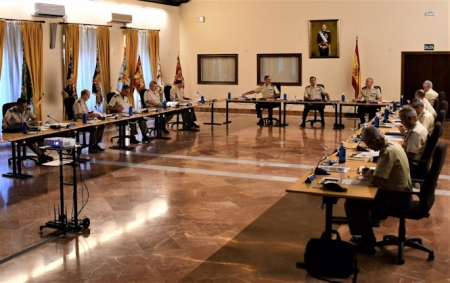 Reunión del Consejo Superior del Ejército (MADOC)