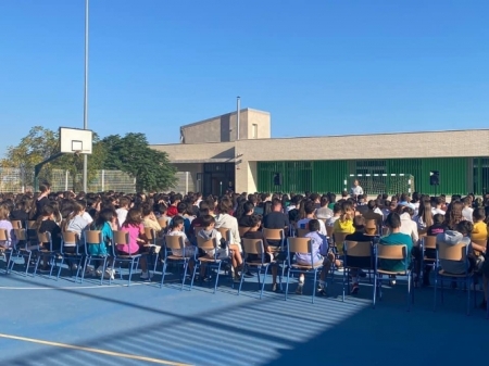 Presentación de las agendas escolares (AYTO. OTURA) 