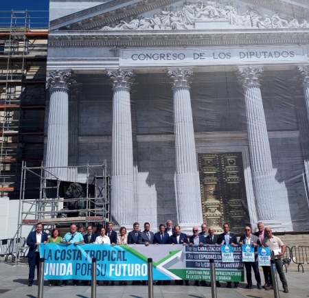 La plataforma por las infraestructuras de la Costa Tropical, ante el Congreso (PLATAFORMA POR LAS INFRAESTRUCTURAS DE LA COSTA) 